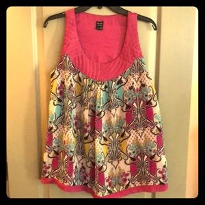 Sleeveless floral printed blouse